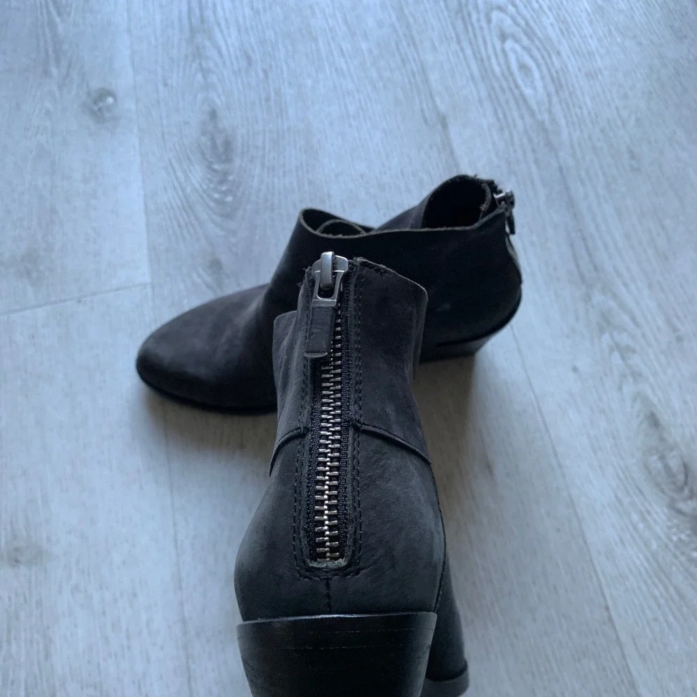 Eileen Fisher‎ Women Suede Tag Wrap-Snap Black Leather Ankle Booties Sz 6
